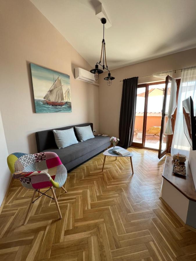 Apartman Maroon Ловран Экстерьер фото