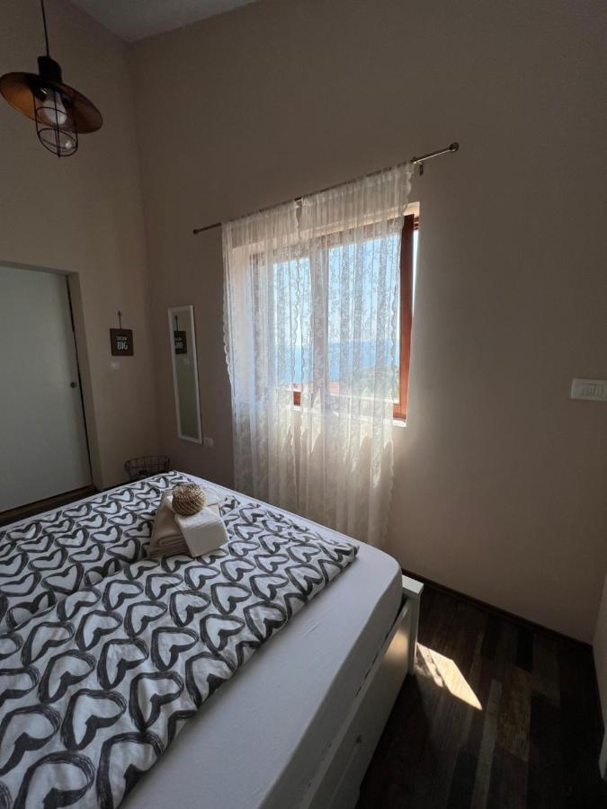 Apartman Maroon Ловран Экстерьер фото